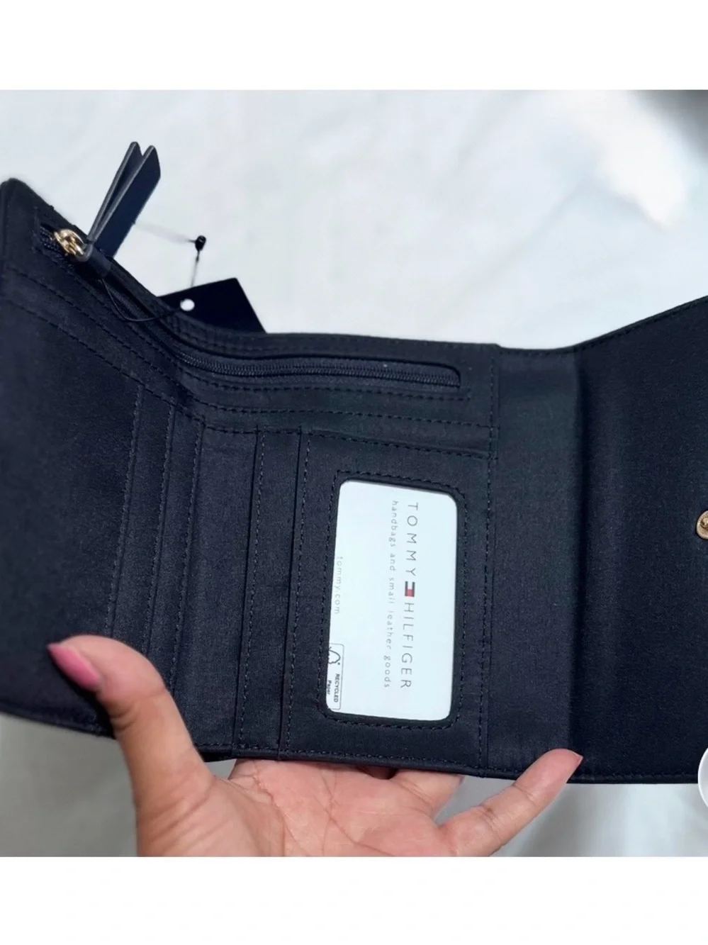 Tommy Hilfiger Navy Pebbled trifold women’s Wallet. New